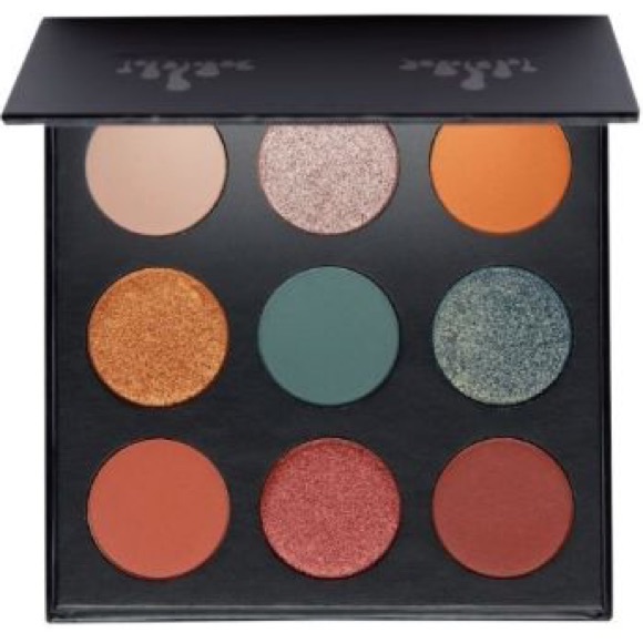 KYLIE Cosmetics The Blue Honey Palette - Picture 3 of 6